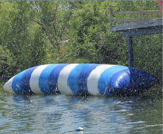 El agua inflable de Exicting juega la almohada de salto de la gota de encargo del agua