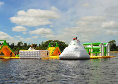 Parque inflable impermeable del agua para el mar, equipo flotante del parque del agua de la compra