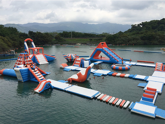 Parque flotante comercial del agua del PVC del parque inflable grande resistente ULTRAVIOLETA 0.9m m del agua
