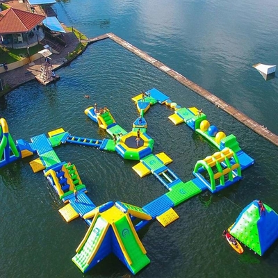 PVC que flota ULTRAVIOLETA anti de Aqua Park Floating Obstacle Course del parque inflable del agua
