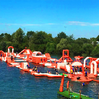 parque inflable del agua de la diversión comercial del PVC de 0.9m m para los juegos del agua del lago