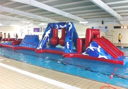 obstáculos flotantes inflables de los juegos inflables de la carrera de obstáculos del agua del PVC de 0.9m m