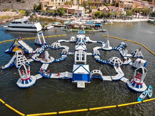 juegos inflables Aqua Park Obstacle For Beach del agua del lago del PVC de 0.9m m