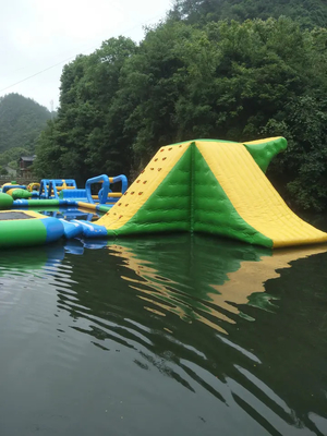 Trampolín de isla flotante inflable Parque acuático flotante de verano personalizado