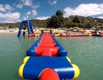 Parque acuático inflable de la isla gigante toboganes flotantes inflables anti-UV
