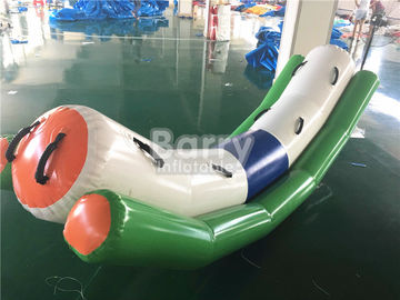 Oscilación inflable del Totter del balanceo del agua de los juguetes de la calidad comercial para 4 personas en el agua