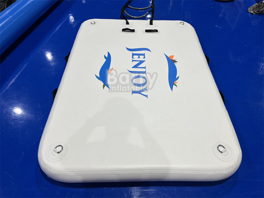 Plataforma de muelle inflable de color blanco personalizada con escaleras para natación o estación de botes de jet ski