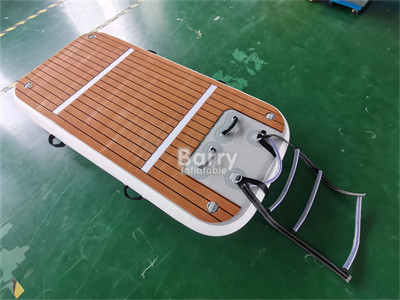Instalación fácil Punto flotante de jet ski inflable privado pequeño para embarcaciones