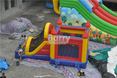Juego animoso de salto combinado inflable gigante de la diapositiva de la gorila de la casa de la despedida del castillo