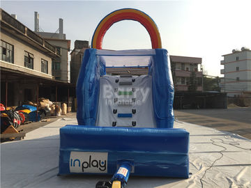 Tobogán acuático inflable para los niños, patio inflable gigante del arco iris de Duable