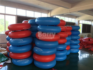 Juguetes inflables rojos y azules del agua para los niños, flotadores de la piscina