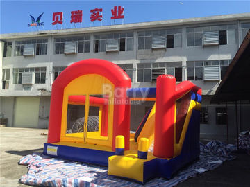 Juego combinado inflable comercial, castillo inflable de las atracciones del patio trasero para los niños