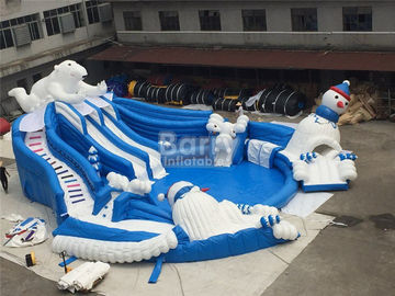 Parque inflable del agua del oso asombroso al aire libre con el azul y el blanco de la diapositiva