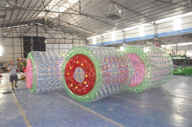 Juguetes inflables del agua de la lona del PVC, bola de rodillo del agua del orbe 2,4 * 2,2 * el 1.8M