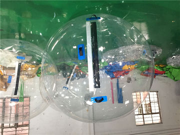 Los juguetes inflables al aire libre del PVC/de TPU caminan blanco los 2m en las bolas del agua, bola que camina del agua inflable de los niños