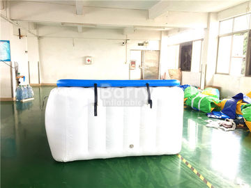 Rampa inflable flotante azul de la pista de aire del agua de la tela doble de la pared para la diapositiva