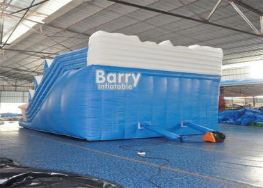 La diapositiva al aire libre de los toboganes acuáticos/PVC de la lona de los niños inflables blancos y azules del OEM