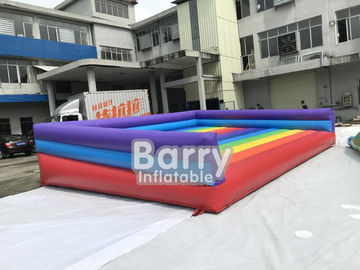 Juegos inflables al aire libre divertidos de salto inflables del deporte de la gorila inflable de la cama del arco iris para el patio