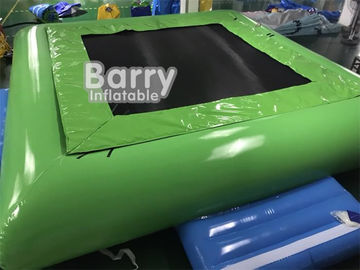 Juguetes inflables del agua de la lona del PVC que saltan a la gorila hermética de la cama del trampolín del agua