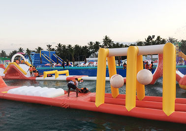 Carrera de obstáculos inflable flotante, alquiler inflable de la carrera de obstáculos del agua