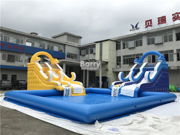 Diapositiva inflable modificada para requisitos particulares del parque del agua con el patio inflable de la piscina/de los niños