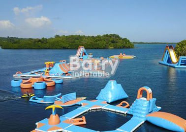 Parque flotante inflable sellado aire por encargo de la isla del agua abierta de la soldadura