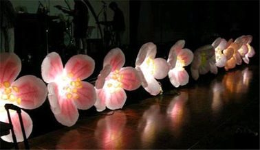 Cadena de flor inflable del multicolor para casarse la decoración con el LED