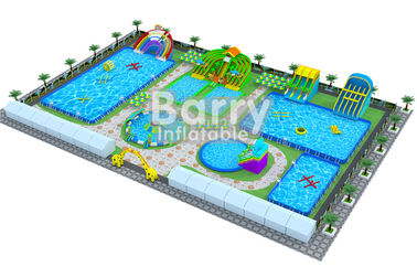 Fuera de juegos inflables modificados para requisitos particulares del parque del agua de la diversión de la familia en tierra
