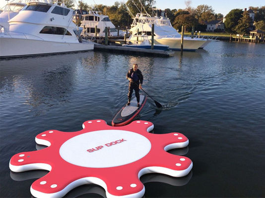 Plataforma inflable roja modificada para requisitos particulares del muelle del aire del sorbo del deporte acuático de 8 estaciones