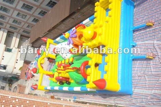 Castillo animoso inflable del parque de atracciones del EN 14960 con el parque del juego de la diapositiva