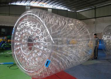 Bola de rodillo inflable del agua de EN14960 TPU para los juegos inflables del agua