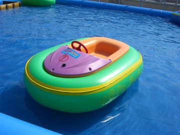 La mini piscina del PVC de 0.9m m juega el barco de parachoques motorizado inflable