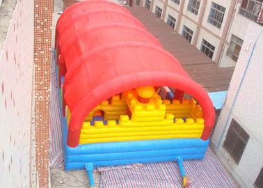 Alquile el castillo animoso inflable para saltar/la ciudad inflable al aire libre de la diversión