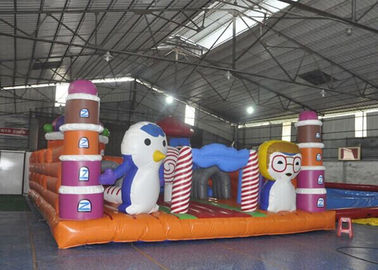 Castillo animoso de los niños inflables animales gigantes del patio con la diapositiva