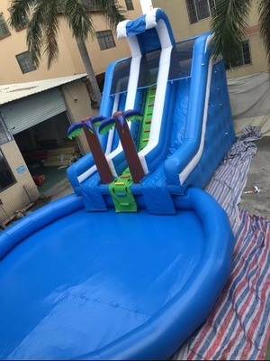 Tobogán acuático inflable del PVC de la puntada 0.9m m del Tripple con el diámetro de la piscina los 8m