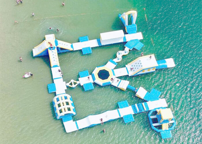 Juegos flotantes modificados para requisitos particulares libres del agua, parque inflable gigante de la agua de mar para el verano