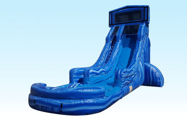 Toboganes acuáticos comerciales inflables azules profundos modificados para requisitos particulares de los 20FT con la piscina separada