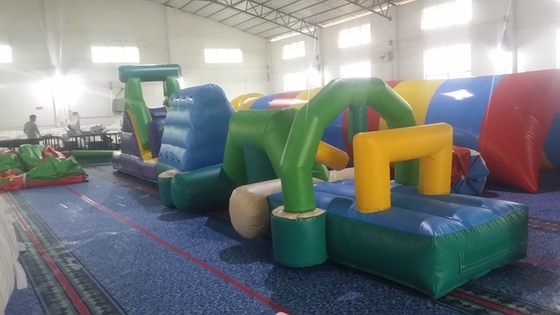 Curso de obstáculos de agua inflable personalizado en la piscina / carrera inflable con logotipo personalizado