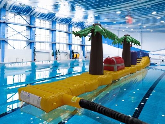 Correr obstáculos soldados impermeables Juegos acuáticos 13.8M Piratas Piscina de tesoros Inflable Correr en aguas profundas