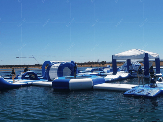 Parque acuático flotante inflable emocionante y versátil 2 años de garantía