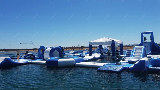 Parque acuático flotante inflable emocionante y versátil 2 años de garantía