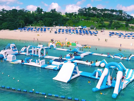 Parque acuático de lago inflable personalizable con material de PVC