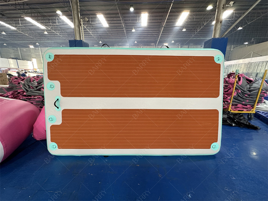 3×1.8x0.15m Tamaño personalizado Color disponible Muelle flotante inflable para el ocio de los yates