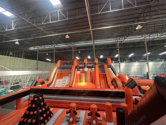 Parque temático inflable con juego deportivo