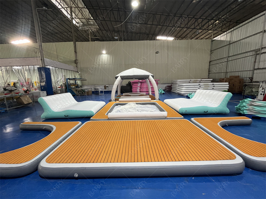Juego de deportes acuáticos de lujo Inflatable Bana Plataforma de muelle inflable Fiesta de playa Bana Cabana flotante inflable