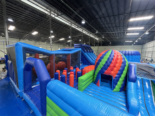 Parque temático comercial inflable con campo de obstáculos de bolas grandes Recreo de salto en el interior Jardín de juegos Disco Salto de baloncesto