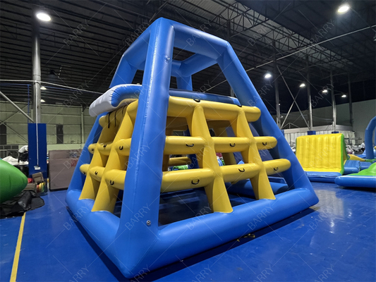 Parque acuático de nuevo diseño torre de escalada inflable tobogán flotante de agua para parque acuático juegos de agua inflable para niños y adultos