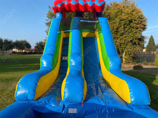 Esquí acuático inflable con piscina, niños al aire libre equipo de juego acuático colorido con fosa de pelota