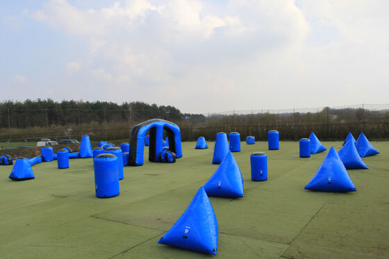 El tiro al arco inflable de las arcones de Paintball marca los obstáculos con etiqueta que tiran juegos