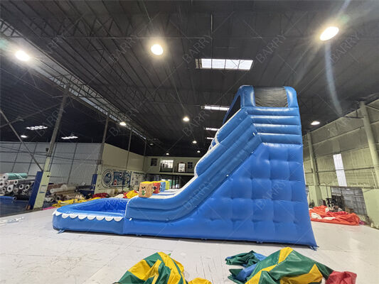 Resbaladilla inflable de PVC azul comercial para niños en el patio trasero con piscina para uso doméstico
